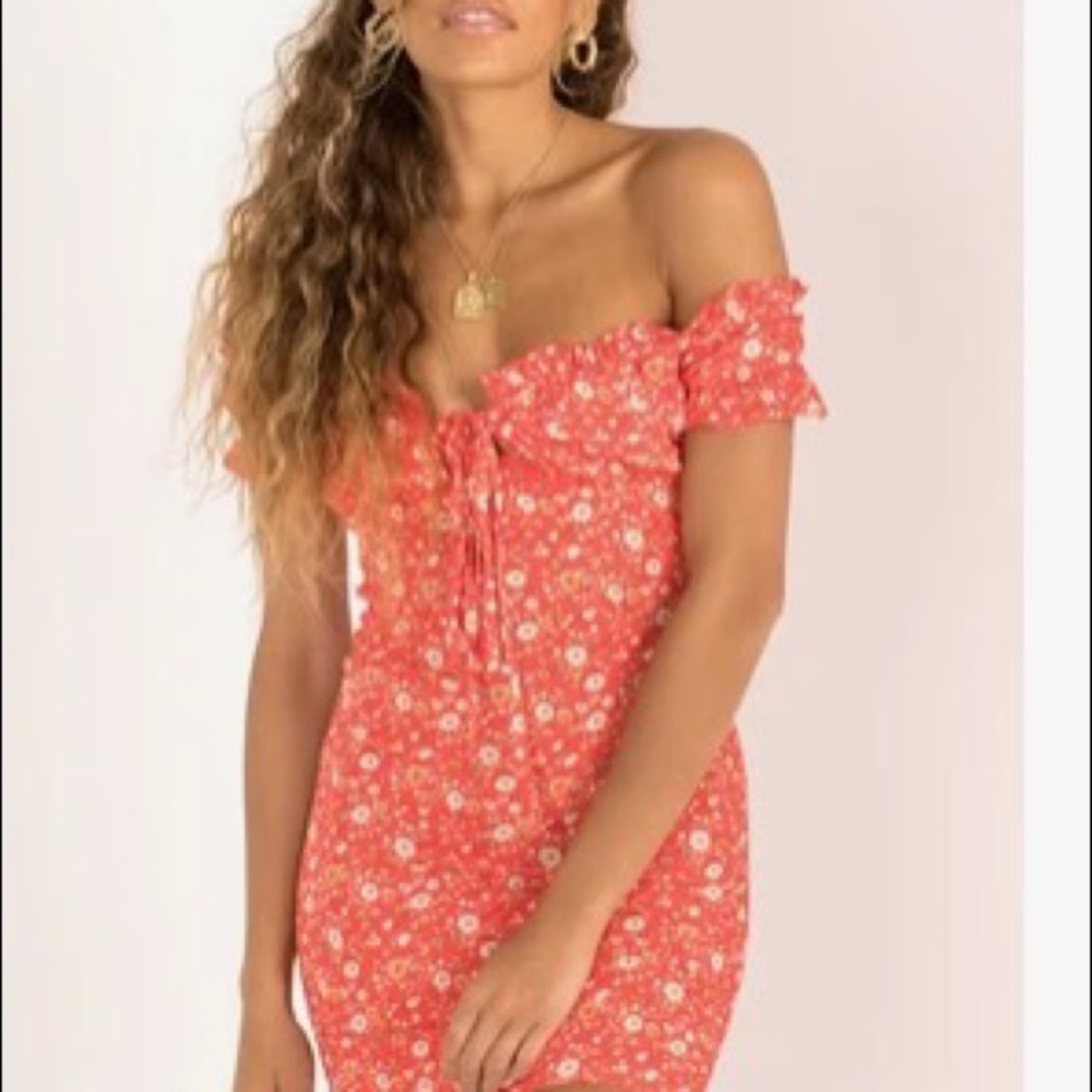 Sundae Muse red dress